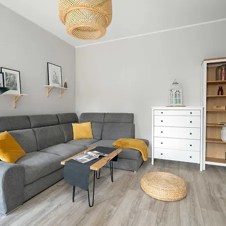 Apartamento Elegant In With Parking, Garden And Bathtub By Renters *