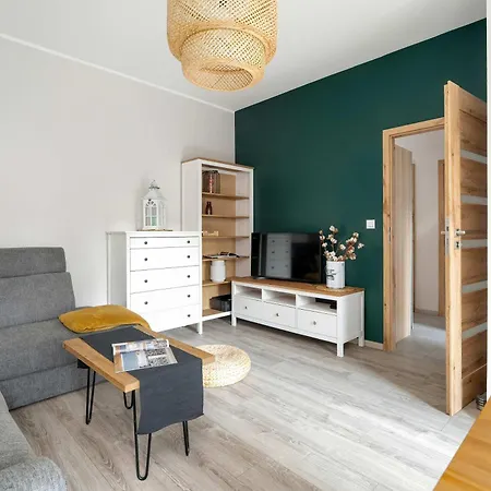 Elegant In With Parking, Garden And Bathtub By Renters Apartamento Poznań