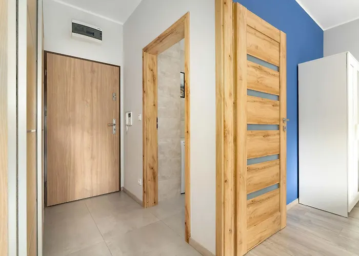 Elegant In With Parking, Garden And Bathtub By Renters Appartamento *